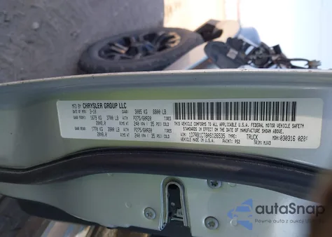 2010 Dodge Ram 1500 Slt/Sport/Trx z USA, uszkodzony, nr VIN 1D7RB1CT8AS126535